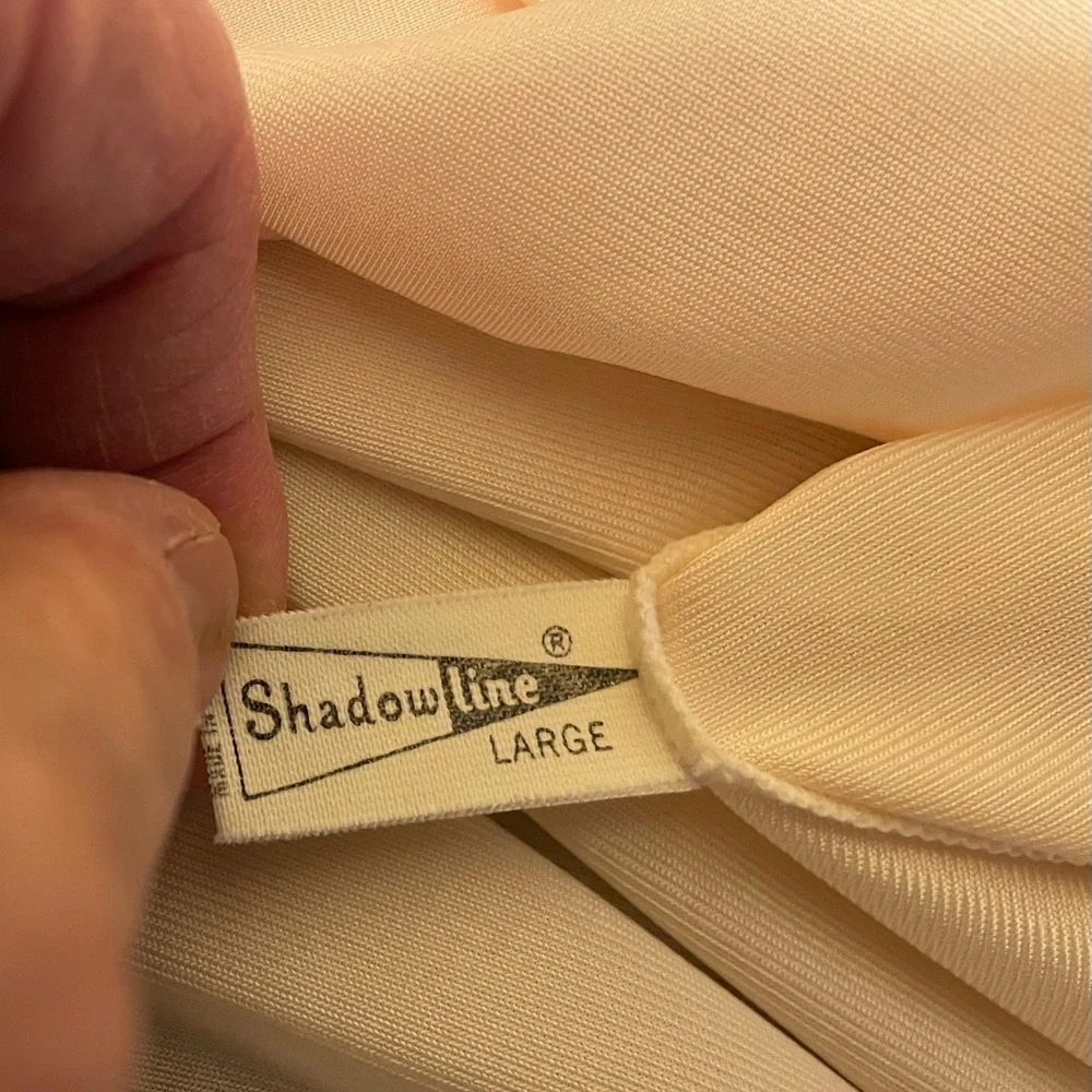 Vintage Shadowline Nightgown in Pale Pink Nylon Size Large - Picture 5 of 6
